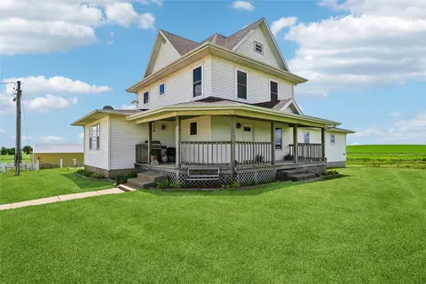 17851 County Rd E45, Anamosa, IA 52205