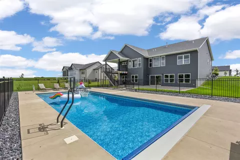 1497 Glen Rock Cir, Marion, IA 52302