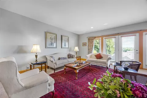 Living - 6706 Cedar View Ct NE, Cedar Rapids, IA 52411 photo 9 of 12