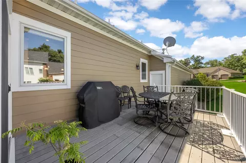 Exterior - 6706 Cedar View Ct NE, Cedar Rapids, IA 52411 photo 3 of 7