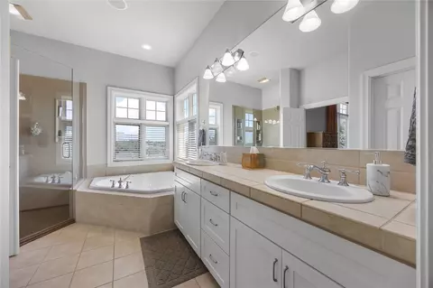 Bath - 6706 Cedar View Ct NE, Cedar Rapids, IA 52411 photo 1 of 5