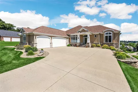 6706 Cedar View Ct NE, Cedar Rapids, IA 52411