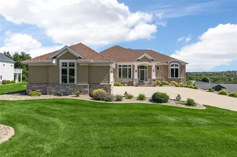 Exterior - 6706 Cedar View Ct NE, Cedar Rapids, IA 52411 photo 7 of 7