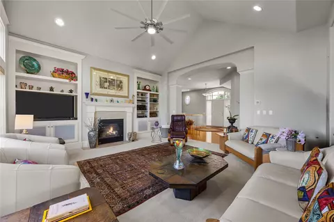 Living - 6706 Cedar View Ct NE, Cedar Rapids, IA 52411 photo 4 of 12