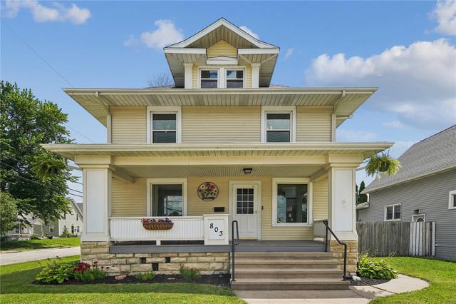 803 4th St SW, Cedar Rapids, IA 52404