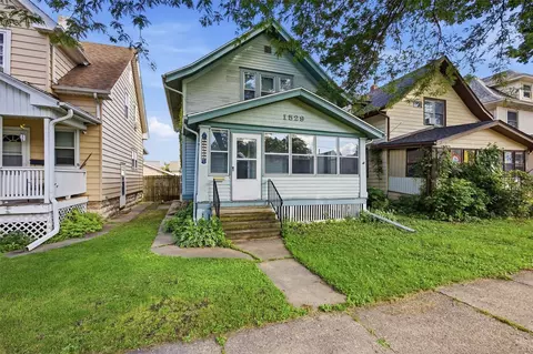 1529 D Ave NE, Cedar Rapids, IA 52402