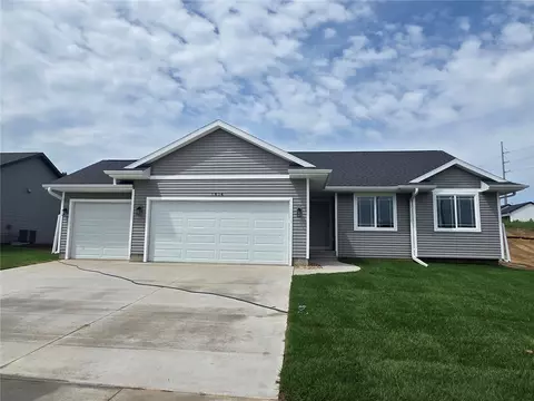 1814 Shady Grove Rd SW, Cedar Rapids, IA 52404