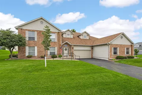 4761 Westchester Dr NE #A, Cedar Rapids, IA 52402