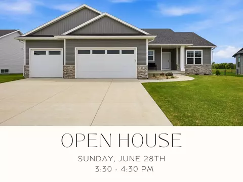 425 Dutch Dr, Robins, IA 52328