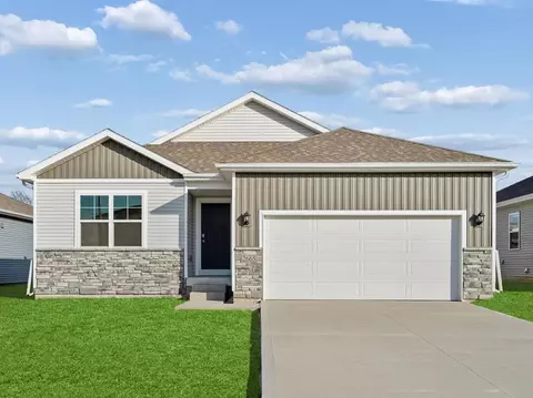 2779 Cecelia Dr, Hiawatha, IA 52233