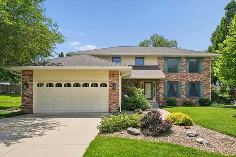 7323 Revere Dr NE, Cedar Rapids, IA 52402