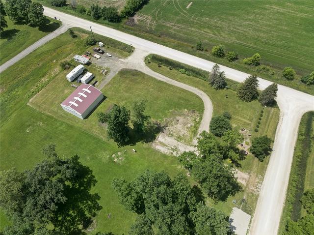 3903 Mohler Rd, Center Point, IA 52213