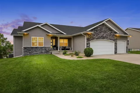 4812 Hay Field Ct SW, Cedar Rapids, IA 52404
