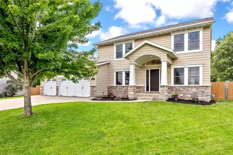 2100 Pike Ct, Marion, IA 52302