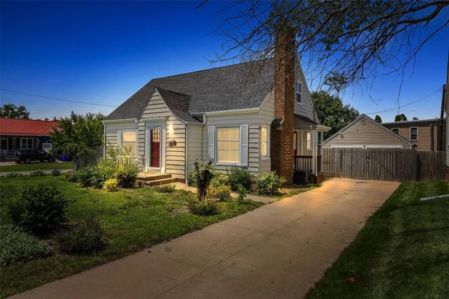 1001 25th St SE, Cedar Rapids, IA 52403