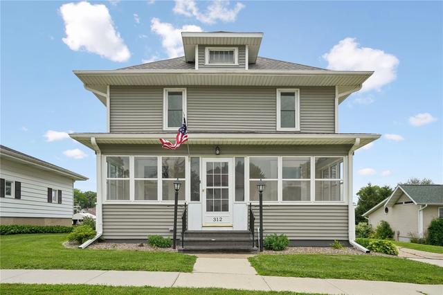 312 4th Ave, Clarence, IA 52216