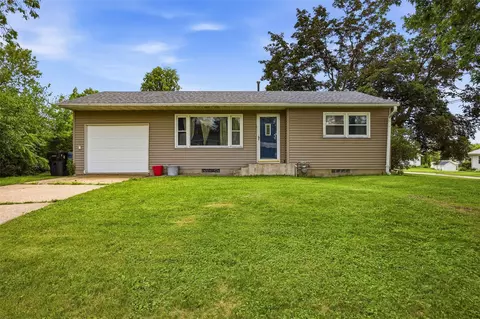 1000 Mulberry St, Tipton, IA 52772