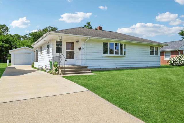 1131 29th St NE, Cedar Rapids, IA 52402