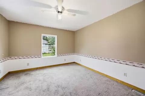 Bedroom - 401 E 4th St, Tipton, IA 52772 photo 6 of 6
