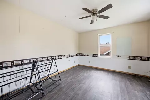 Bedroom - 401 E 4th St, Tipton, IA 52772 photo 5 of 6