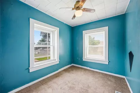 Bedroom - 401 E 4th St, Tipton, IA 52772 photo 4 of 6