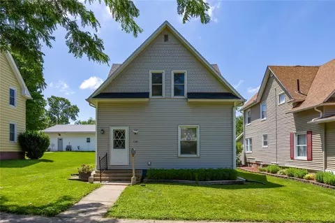 409 Walnut St, Tipton, IA 52772