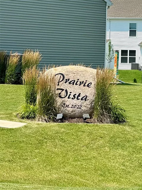905 Alder Dr, Palo, IA 52324