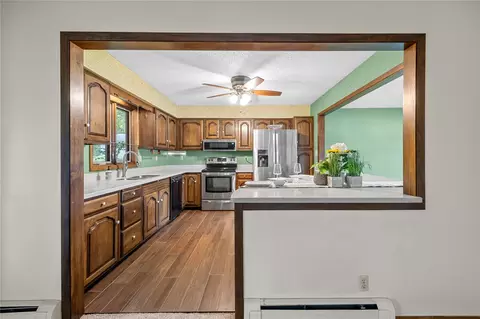356 E Post Rd SE, Cedar Rapids, IA 52403 photo 4