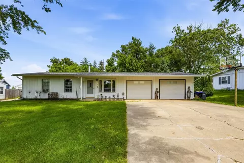 54 Oklahoma Ave SW, Cedar Rapids, IA 52404