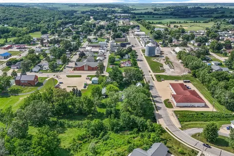 View/Area - 1311 Main St, Ely, IA 52227 photo 9 of 10
