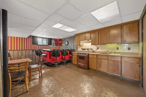 Kitchen - 1311 Main St, Ely, IA 52227 photo 5 of 5