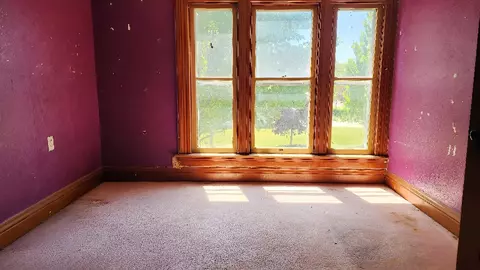 Bedroom - 1114 2nd Ave, Vinton, IA 52349 photo 3 of 3