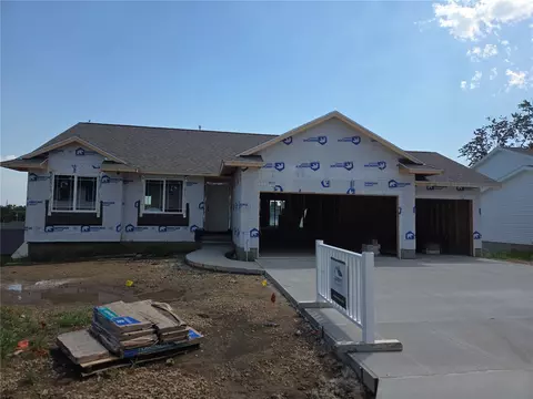 1833 Holly Meadow Ave SW, Cedar Rapids, IA 52404