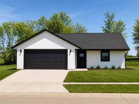 5006 Dostal SW, Cedar Rapids, IA 52404