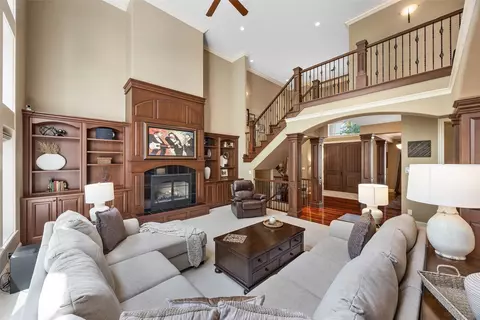 Living - 4640 Blarney Dr, Cedar Rapids, IA 52411 photo 3 of 5
