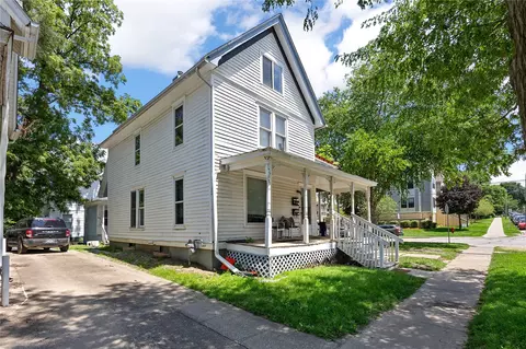 530 E Washington St, Iowa City, IA 52240