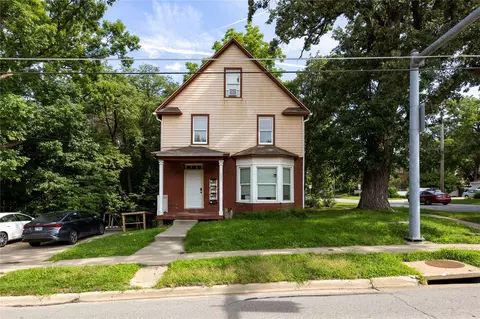 830 E Burlington St, Iowa City, IA 52240