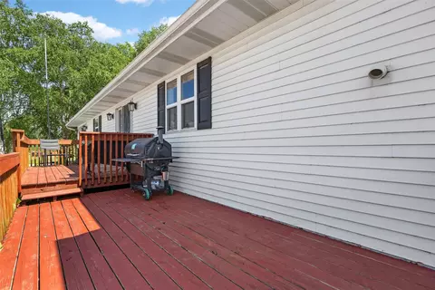 Exterior - 624 E 6th St, Tipton, IA 52772 photo 4 of 7