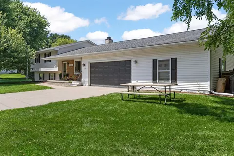 Exterior - 624 E 6th St, Tipton, IA 52772 photo 3 of 7