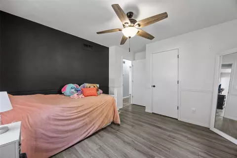 Bedroom - 624 E 6th St, Tipton, IA 52772 photo 3 of 5