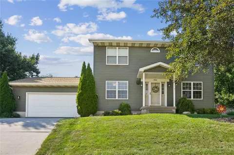 3516 Amanda Ct NW, Cedar Rapids, IA 52405