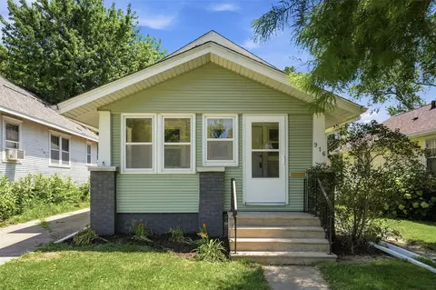 916 Daniels NE, Cedar Rapids, IA 52402