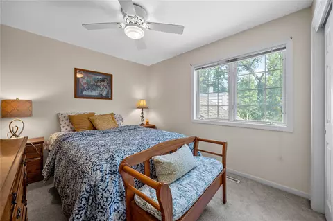 Bedroom - 4600 Deer View Rd, Cedar Rapids, IA 52411 photo 3 of 6