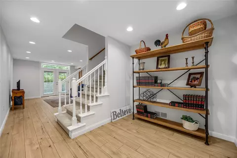 Entry Way - 4600 Deer View Rd, Cedar Rapids, IA 52411 photo 3 of 3
