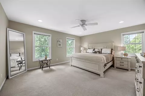 Bedroom - 4600 Deer View Rd, Cedar Rapids, IA 52411 photo 1 of 6
