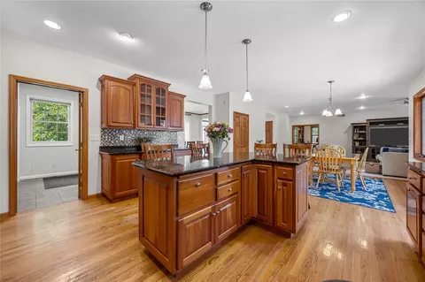 Kitchen - 4600 Deer View Rd, Cedar Rapids, IA 52411 photo 4 of 10