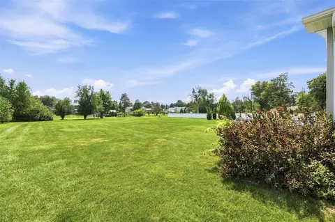 Exterior - 5841 Michael Dr NE, Cedar Rapids, IA 52411 photo 3 of 3