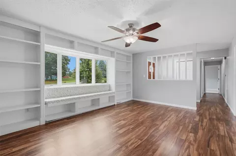 Living - 5841 Michael Dr NE, Cedar Rapids, IA 52411 photo 2 of 5
