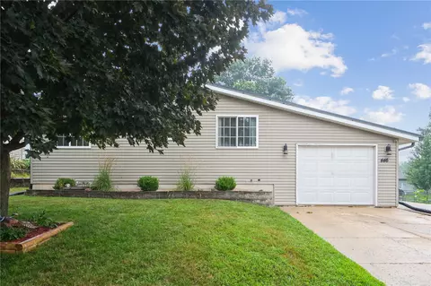446 Terrace Dr, Central City, IA 52214