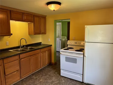 Kitchen - 508 E 3rd St, Vinton, IA 52349 photo 1 of 3